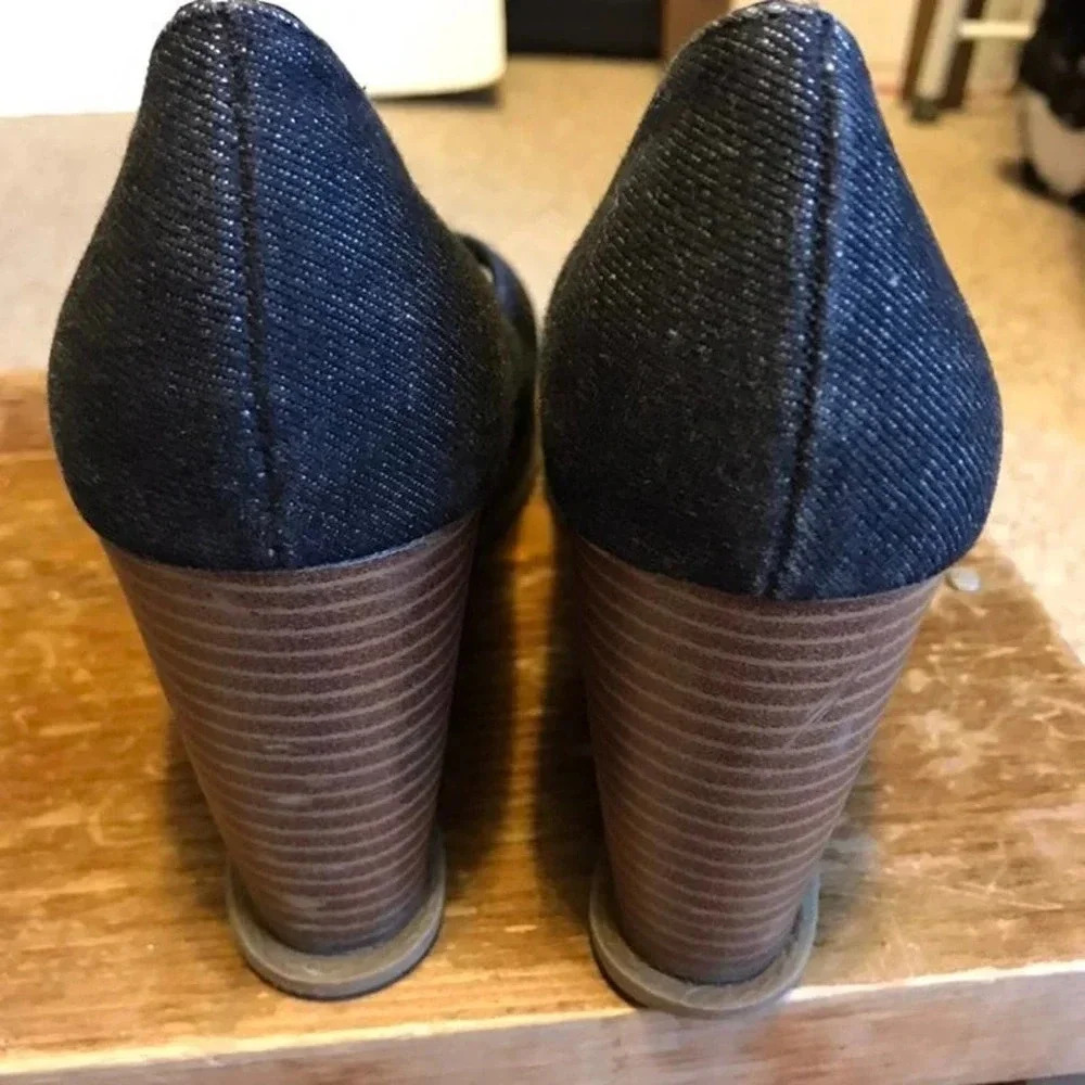 American Eagle Wedges/Heels Size 7.5 - Picture 2 of 5